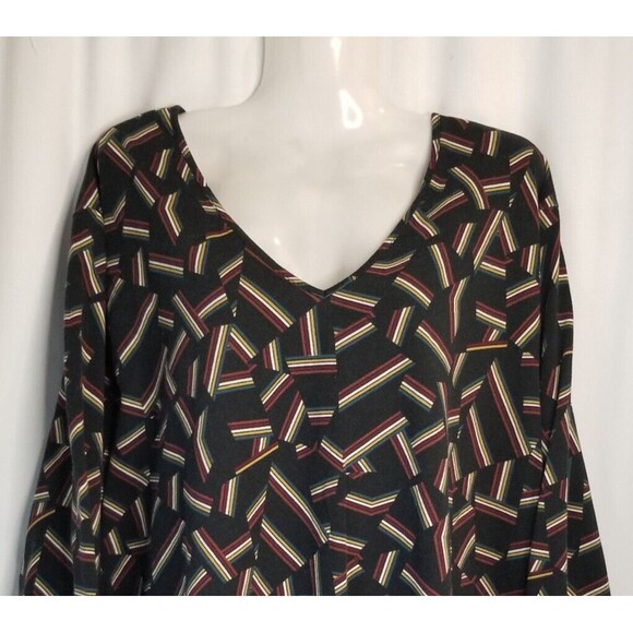 Ulla Popken Women's Tunic Top Size 28/30 Geometric Design V-Neck Long Sleeve - Picture 2 of 6